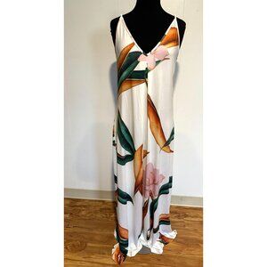 NoraCora Floral Maxi Dress – New With Tags –‎ Size M